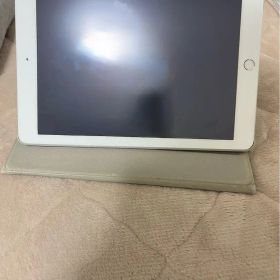 iPad 5世代 WI-FI 32GB 2017年モデル シルバー