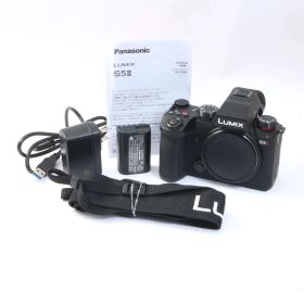 パナソニック Panasonic LUMIX DC-S5M2 ミラーレスカメラ 【シャッター数2640回】