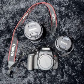 ⭐︎持ち運びケース付⭐︎Canon EOS Kiss X9i デジタル一眼レフカメラ