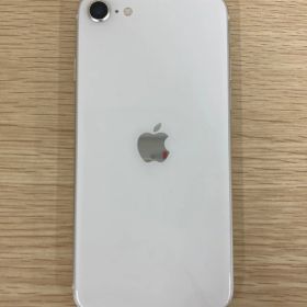÷２【通電・動作確認済、初期化済】iPhone SE 64GB 第3世代 アイフォン ホワイト 白 【スマホ】【1】