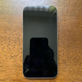 Apple iPhone 15 Pro ホワイト