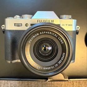 FUJIFILM X-T30 ミラーレス一眼