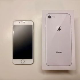 Apple iPhone 8 シルバー 本体 箱付き（SIMフリー、64Gb）