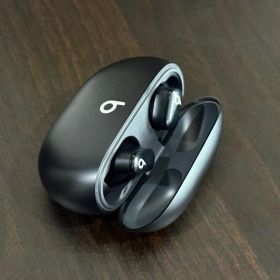 Beats studio buds ワイヤレスイヤホン ノイズキャンセリング 黒