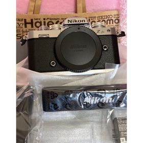 ニコン(Nikon)のNikon zfc カメラ、レンズセットNIKKOR Z DX 16-50(ミラーレス一眼)