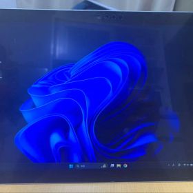 SurfacePro 3 本体＋充電器 / Windows11 / Office