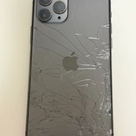 iPhone11 Pro 256GB 本体 動作品 背面割れ