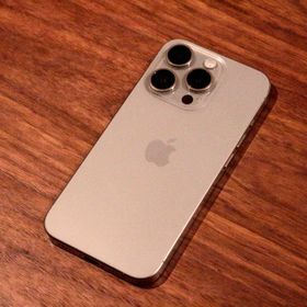 アップル(Apple)のiPhone15 Pro 海外版256GB ナチュラルチタニウムSIMフリー(スマートフォン本体)