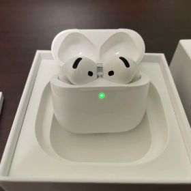 AirPods 4 本体 美品
