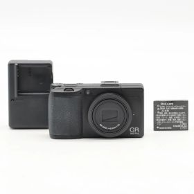 RICOH GR DIGITAL III APS-C 高画質 コンパクトデジカメ スナップ/日常/街撮り向け【中古】