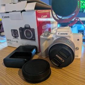 ★美品★Canon EOS kiss M EF-M15-45mm レンズキット