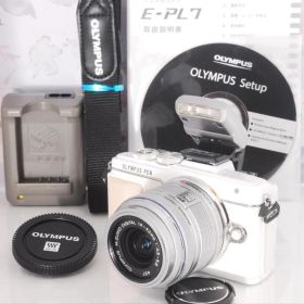 可愛らしいデザインが大人気☆Wi-Fi機能搭載♪オリンパス E-PL7