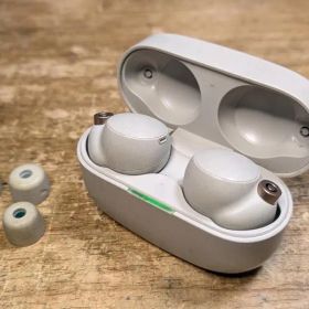 ソニー SONY WF-1000XM4 アイボリー ワイヤレス ヘッドホン