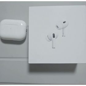 アップル(Apple)のairpods pro 2 2025年7月購入ほぼ新品保証期間あり(ヘッドフォン/イヤフォン)
