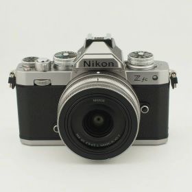【中古】 (ニコン) Nikon Z FC 16-50 VR レンズキツト シルバー【中古カメラ デジタル一眼】 ランク：B