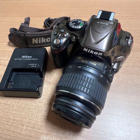 Nikon D5200 レンズキット 充電器 SDカード付き 一眼レフカメラ