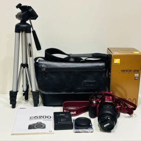 Nikon D5200 デジタル一眼レフカメラ ダブルズームレンズキット レッド