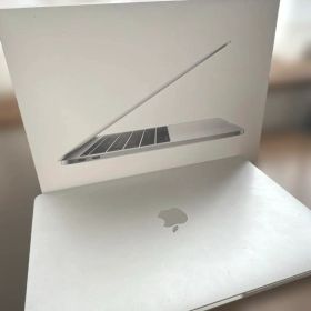 MacBook Pro 13インチ 2016 8GB/256GB シルバー