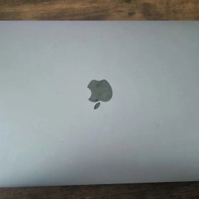 Apple MacBook Pro 13インチ シルバー 2016 本体