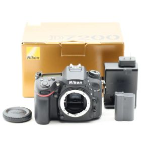 ショット数1794回の新品級 Nikon デジタル一眼レフカメラ D7200 #3874