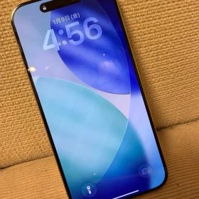 Apple iPhone 15 Pro 256GB ホワイトチタニウム