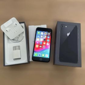 【動作確認のみほぼ新品】iphone8 64GB 100%
