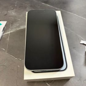 iPhone 15のメイン画像