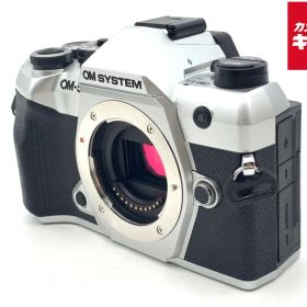 【中古】 【良品】 OM SYSTEM OM-5 Mark II ボディ シルバー