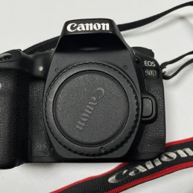 Canon EOS 90D