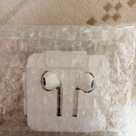Apple EarPods Lightningコネクタ付き