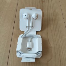 Apple EarPods Lightning コネクタ付き