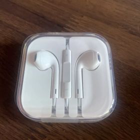 Apple EarPods ホワイト 3.5mmジャック