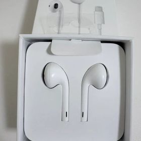 【純正】Apple EarPods Lightning Connector