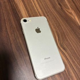 iPhone 7 32GB シルバー SIMロックなし