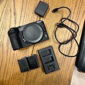 Nikon Z30 ミラーレスカメラ 本体 バッテリー2個付き