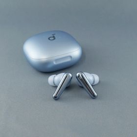 Anker Soundcore Liberty 4 Pro 完全ワイヤレスイヤホン USED美品 A3954 ノイズキャンセリング 外音取込 マイク サウンドコア 完動品 V1995