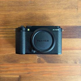 【美品】FUJIFILM X-M5 ボディのみ（ブラック）