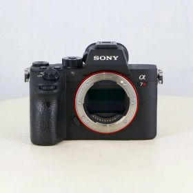 【中古】 (ソニー) SONY α7RIII ボディ[ILCE-7RM3]【中古カメラ デジタル一眼】 ランク：B