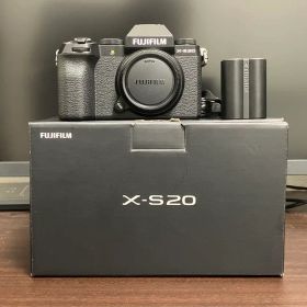 FUJIFILM X-S20 ミラーレスカメラ 本体