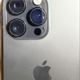 Apple iPhone 14 Pro 本体