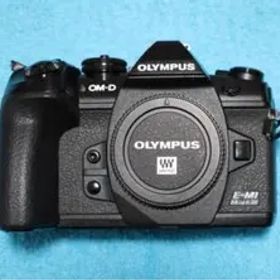 【OLYMPUS】OMD E-M1 Mark III プロレンズセット ブラック