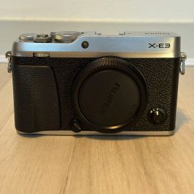 FUJIFILM X-E3 ミラーレスカメラ 本体 シルバー 良品-並品