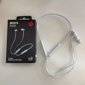 Beats Flex ワイヤレスイヤホン スモークグレー