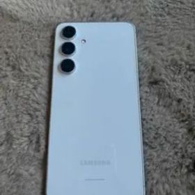 Samsung Galaxy S24 fe ホワイト 付属品、オマケ有り