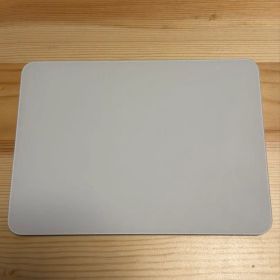 【美品】Apple Magic Trackpad 2（第2世代）ホワイト