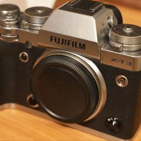 Fujifilm X-T3 ミラーレスカメラ