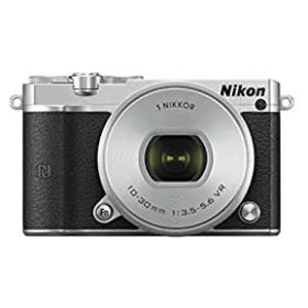 【中古】(非常に良い)Nikon ミラーレス一眼 Nikon1 J5 標準パワーズームレンズキット シルバー J5HPLKSL