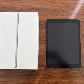 iPad 第6世代 32GB Wi-Fi＋Cellularモデル