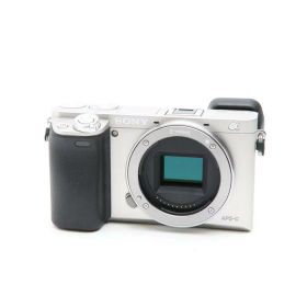 【中古】 《美品》 SONY α6000ボディ ILCE-6000 シルバー [ デジタルカメラ ]