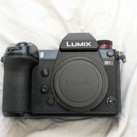 Panasonic LUMIX S1R ボディ 美品